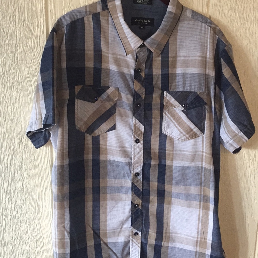 Eighty Eight Men's plaid button up. Size XXL